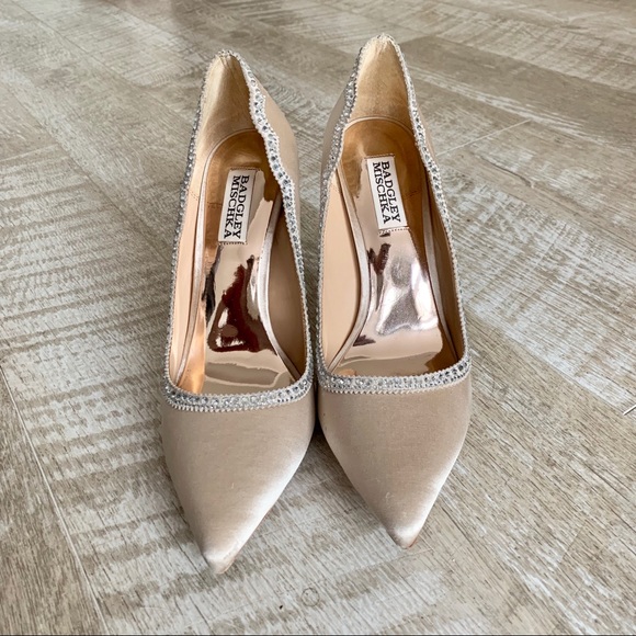 Badgley Mischka Sunset Pointy Toe Pump Sz 8 - Picture 2 of 8